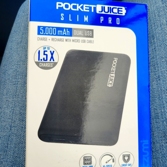 New in box Portable charger - Picture 1 of 1